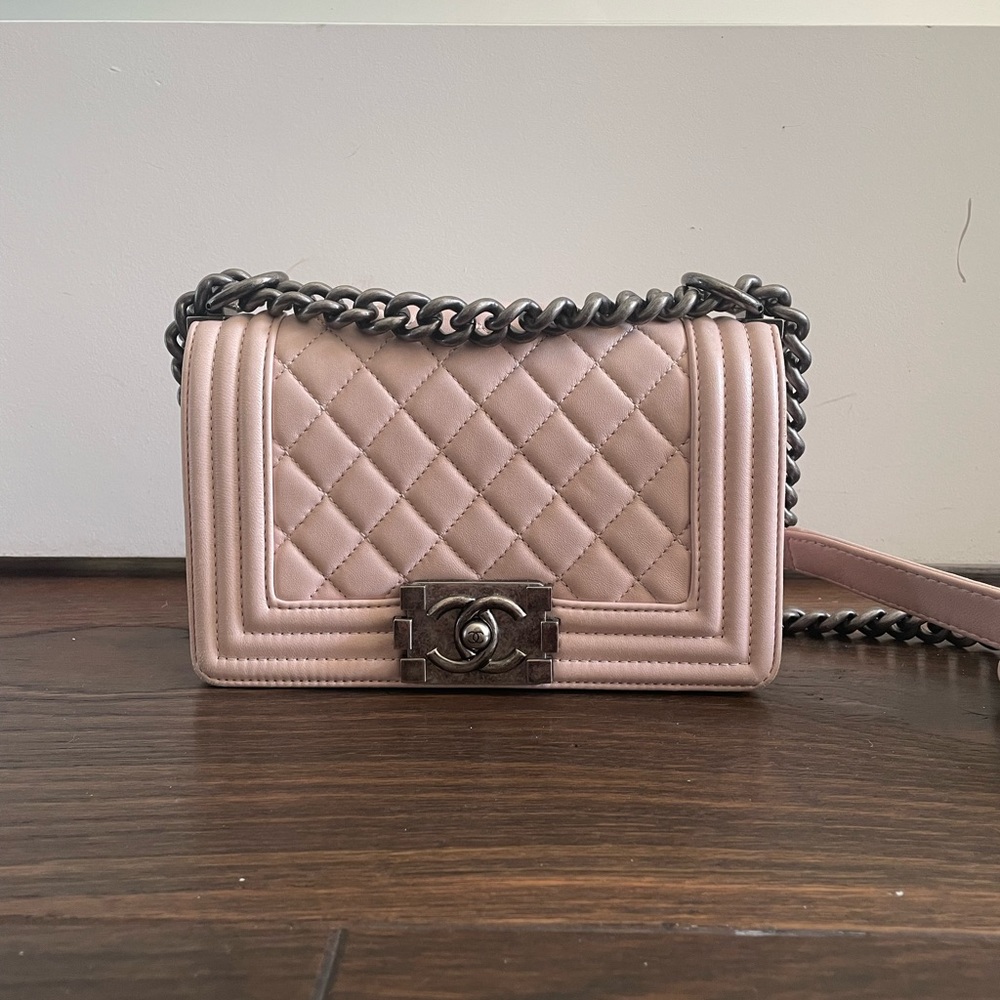 💖SOLD💖CHANEL | Quilted Small Boy Bag